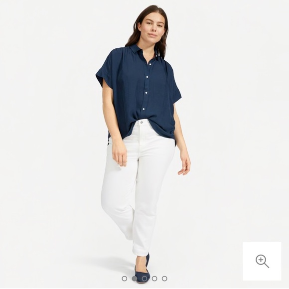 Everlane Tops - Everlane Japanese Goweave light square shirt blue